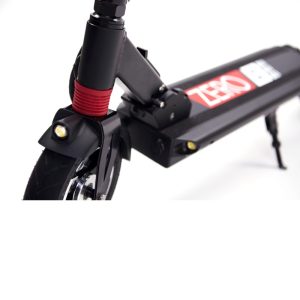 Trotineta electrica ZERO 8, autonomie pana la 30 Km, viteza 30 Kmh, acumulator 36V & 10Ah, motor 350W, roti 8 inch